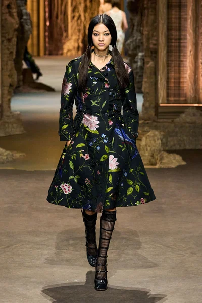 Look 69